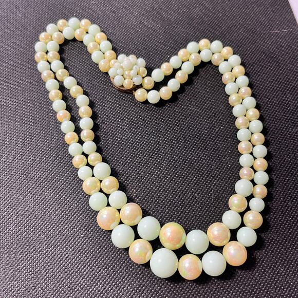 Vintage Mint Green & Pearly Green Double Strand Bead Necklace 1930's 18 inches - Picture 1 of 4